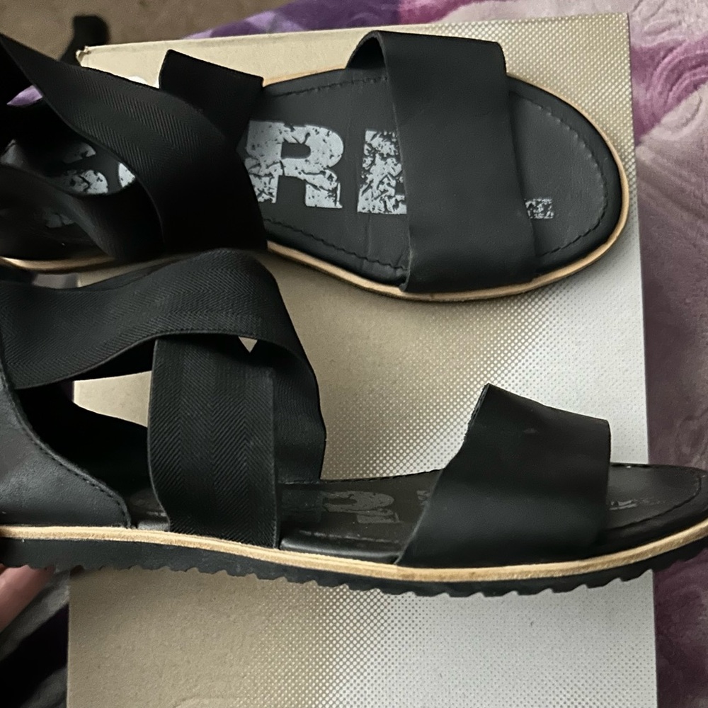 Sorel sandals size 7.5